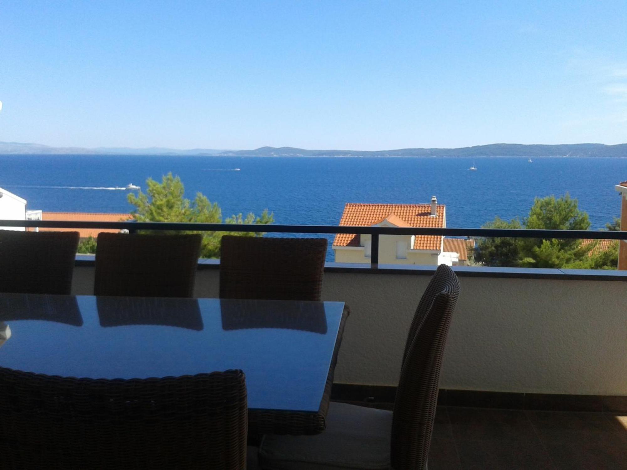 Apartmani Svalina - Seaview And 130M From Beach Trogir Exterior photo