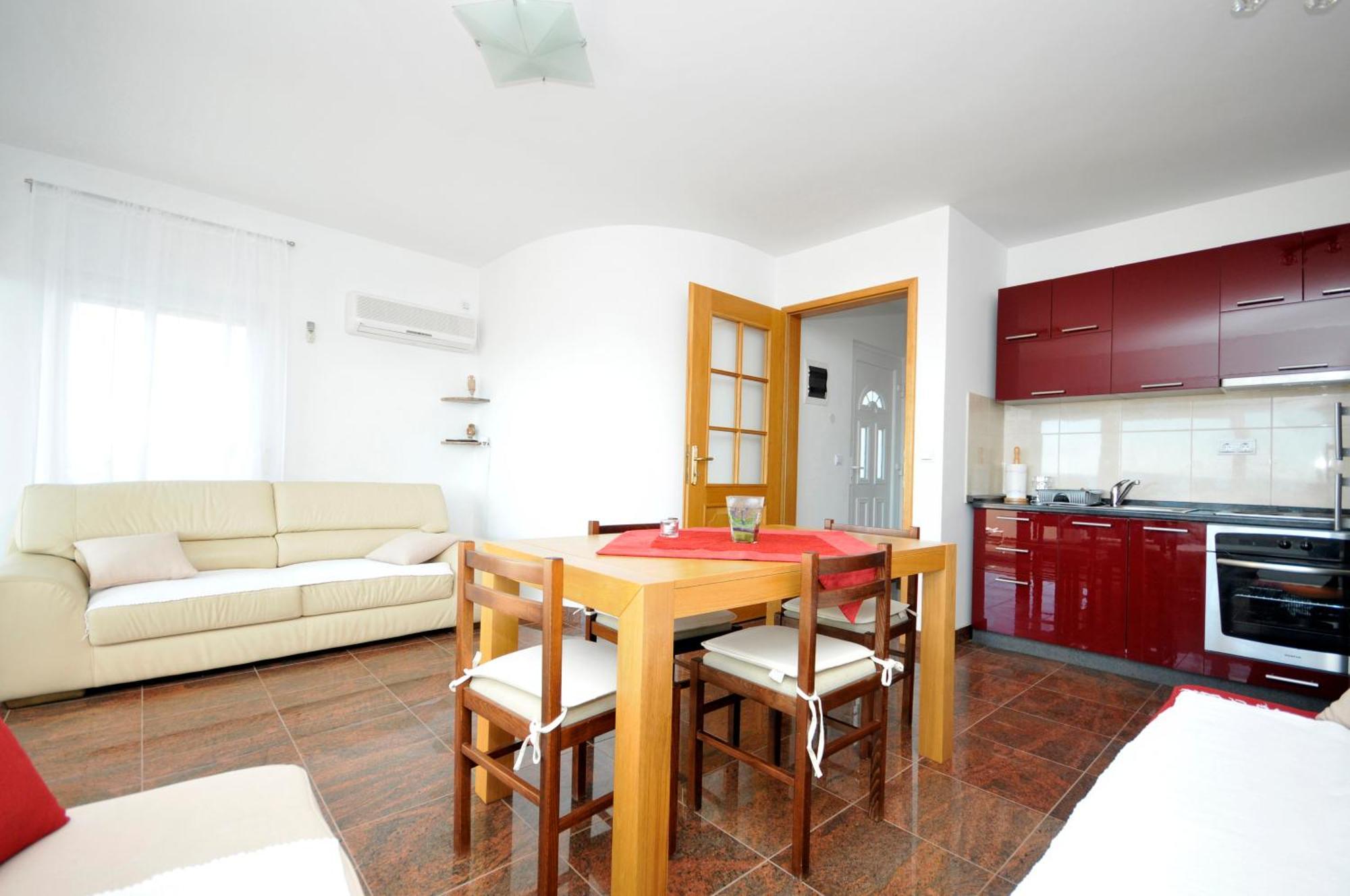 Apartmani Svalina - Seaview And 130M From Beach Trogir Exterior photo
