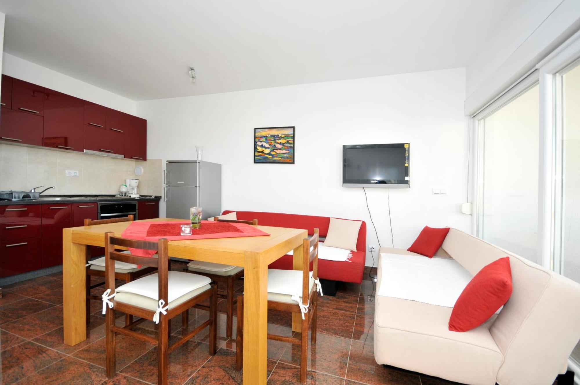 Apartmani Svalina - Seaview And 130M From Beach Trogir Exterior photo