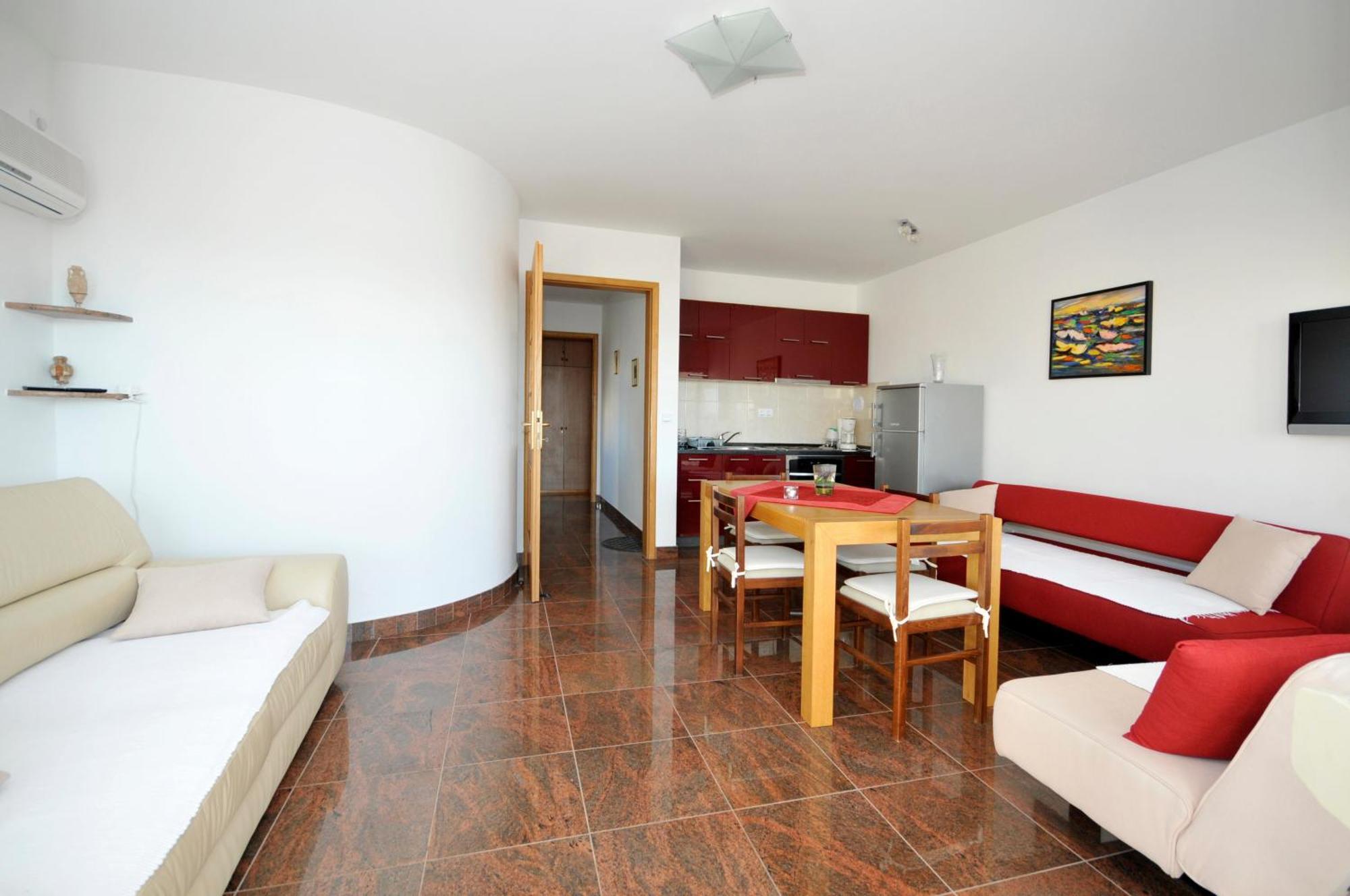 Apartmani Svalina - Seaview And 130M From Beach Trogir Exterior photo