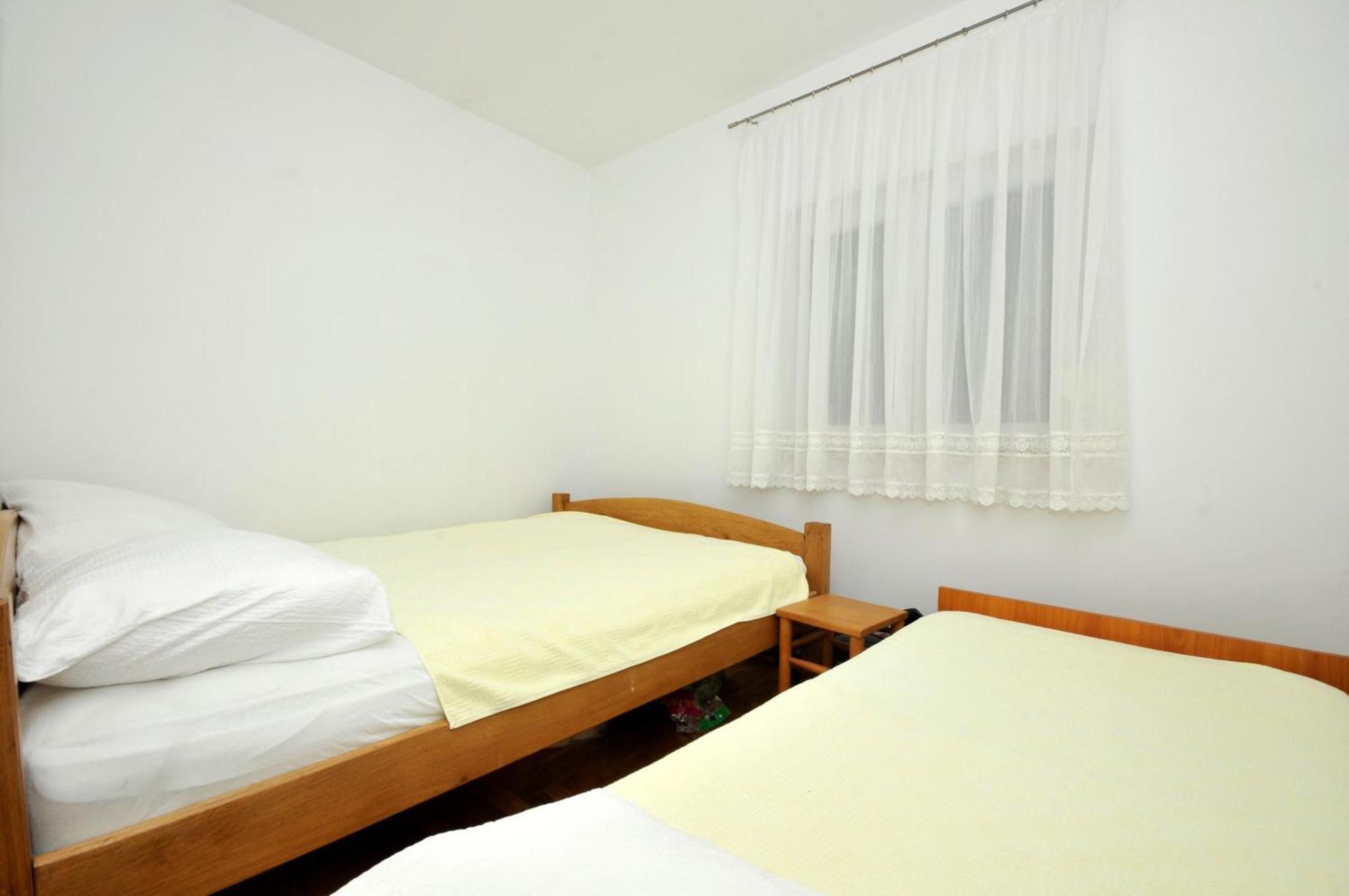 Apartmani Svalina - Seaview And 130M From Beach Trogir Exterior photo