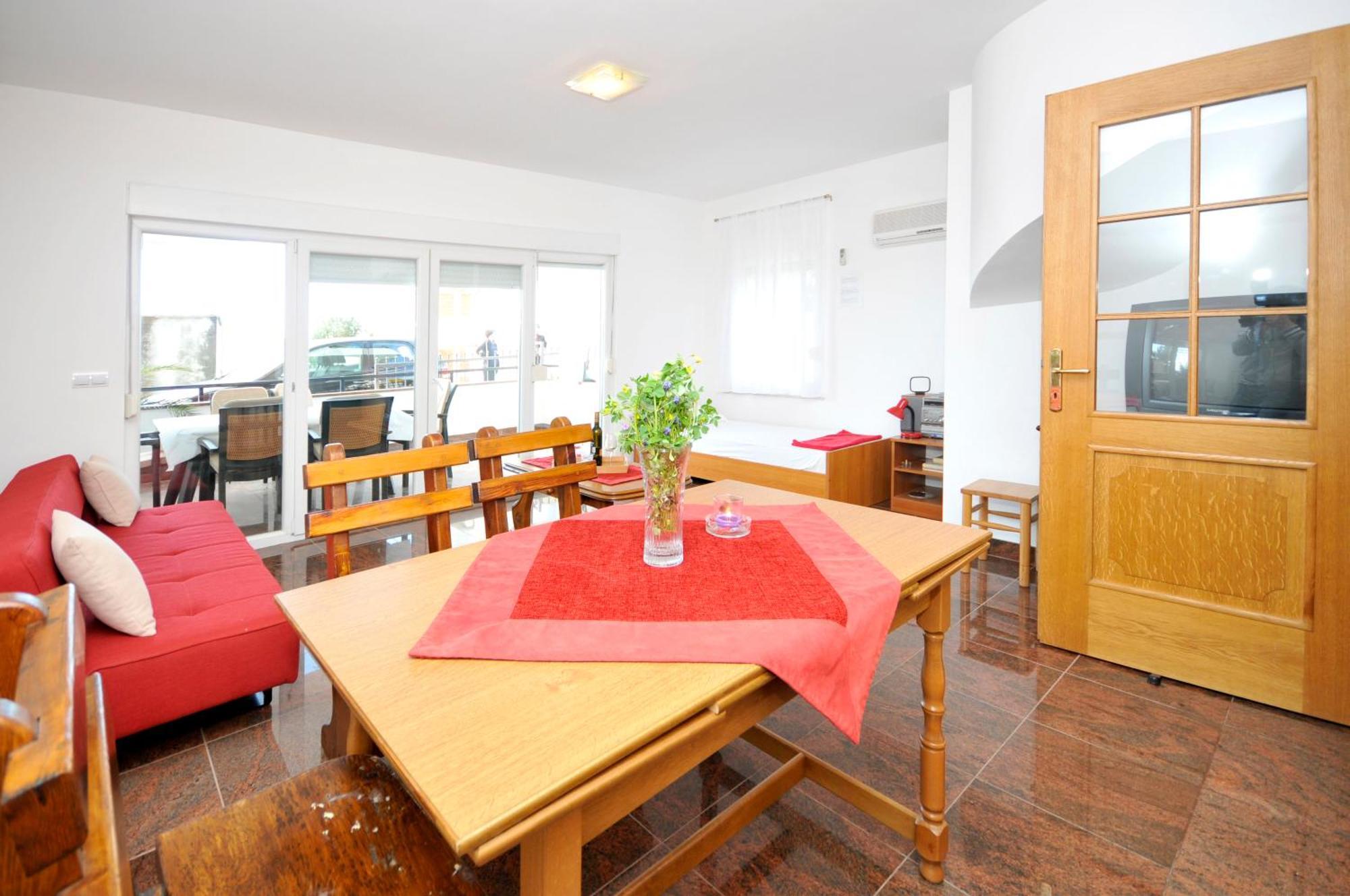 Apartmani Svalina - Seaview And 130M From Beach Trogir Exterior photo