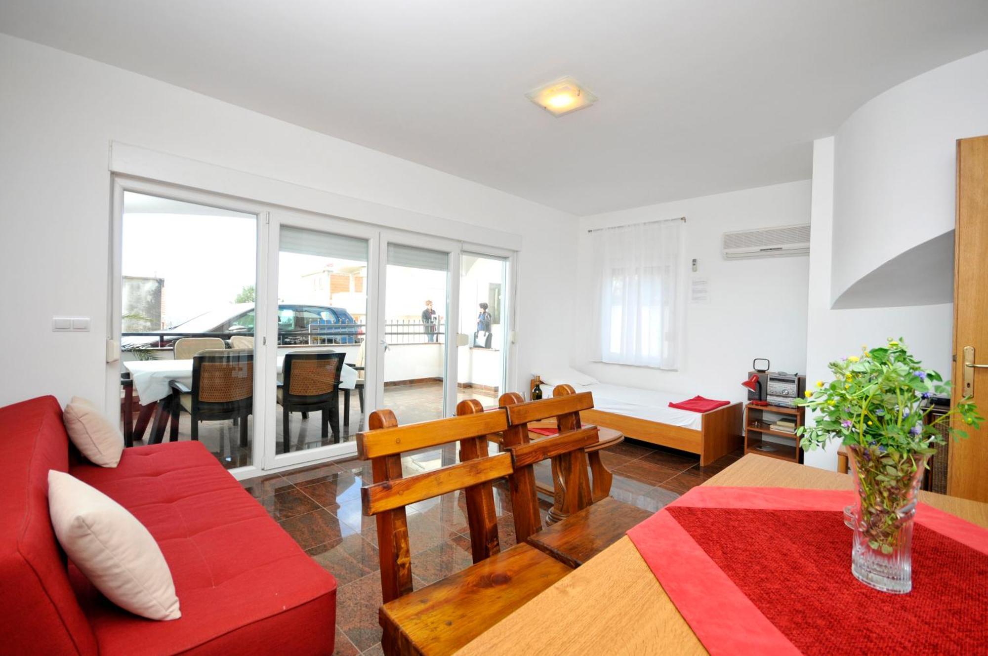 Apartmani Svalina - Seaview And 130M From Beach Trogir Exterior photo