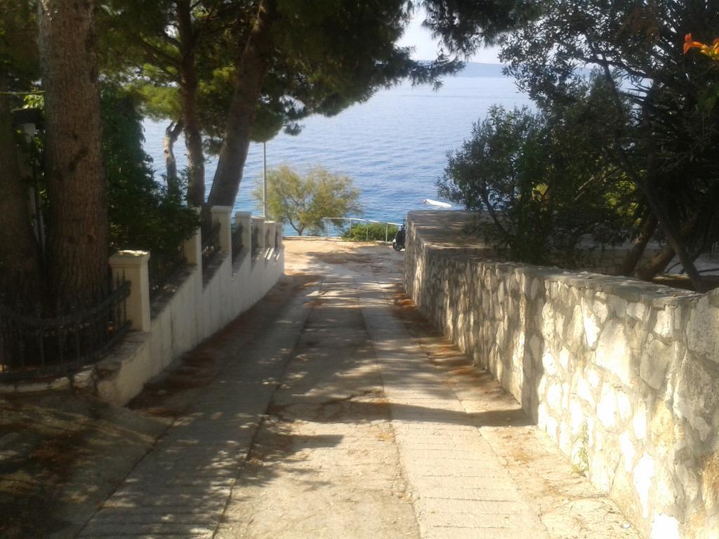 Apartmani Svalina - Seaview And 130M From Beach Trogir Exterior photo
