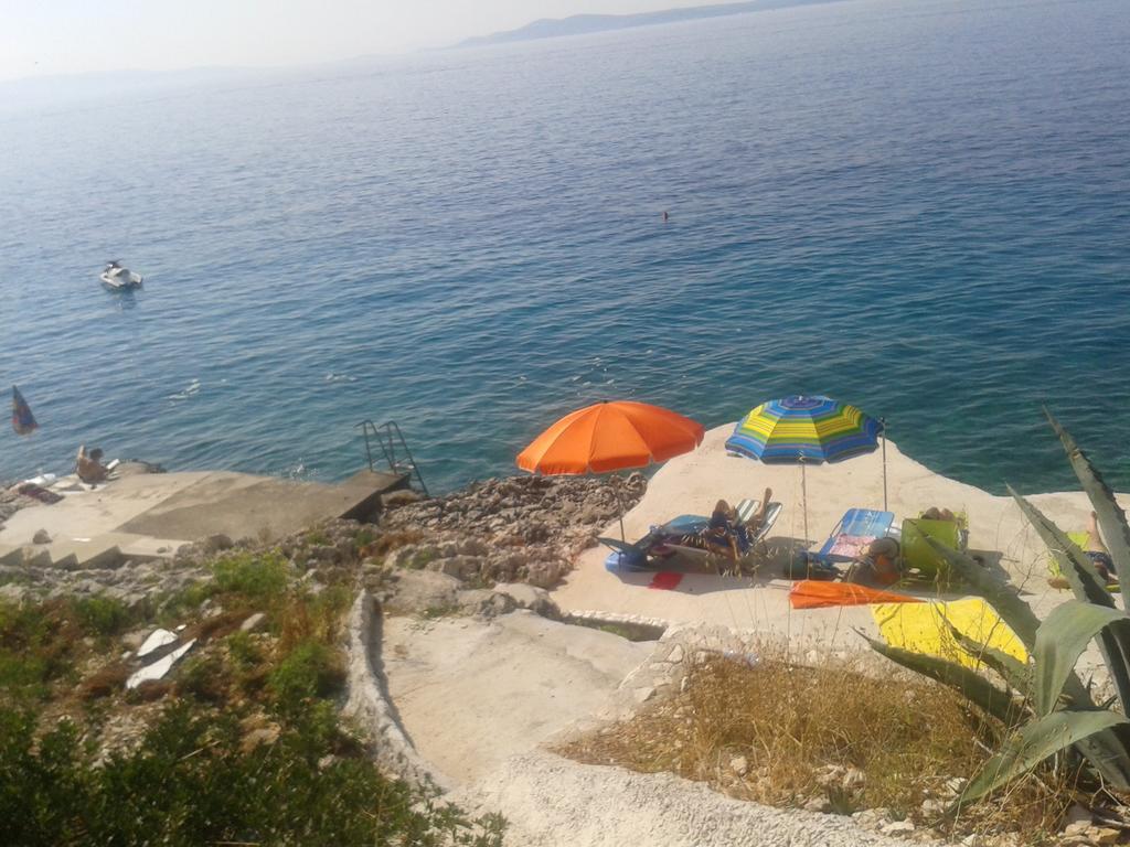 Apartmani Svalina - Seaview And 130M From Beach Trogir Exterior photo